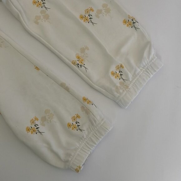 Lucky Brand Daisy Print Joggers - Picture 6 of 10